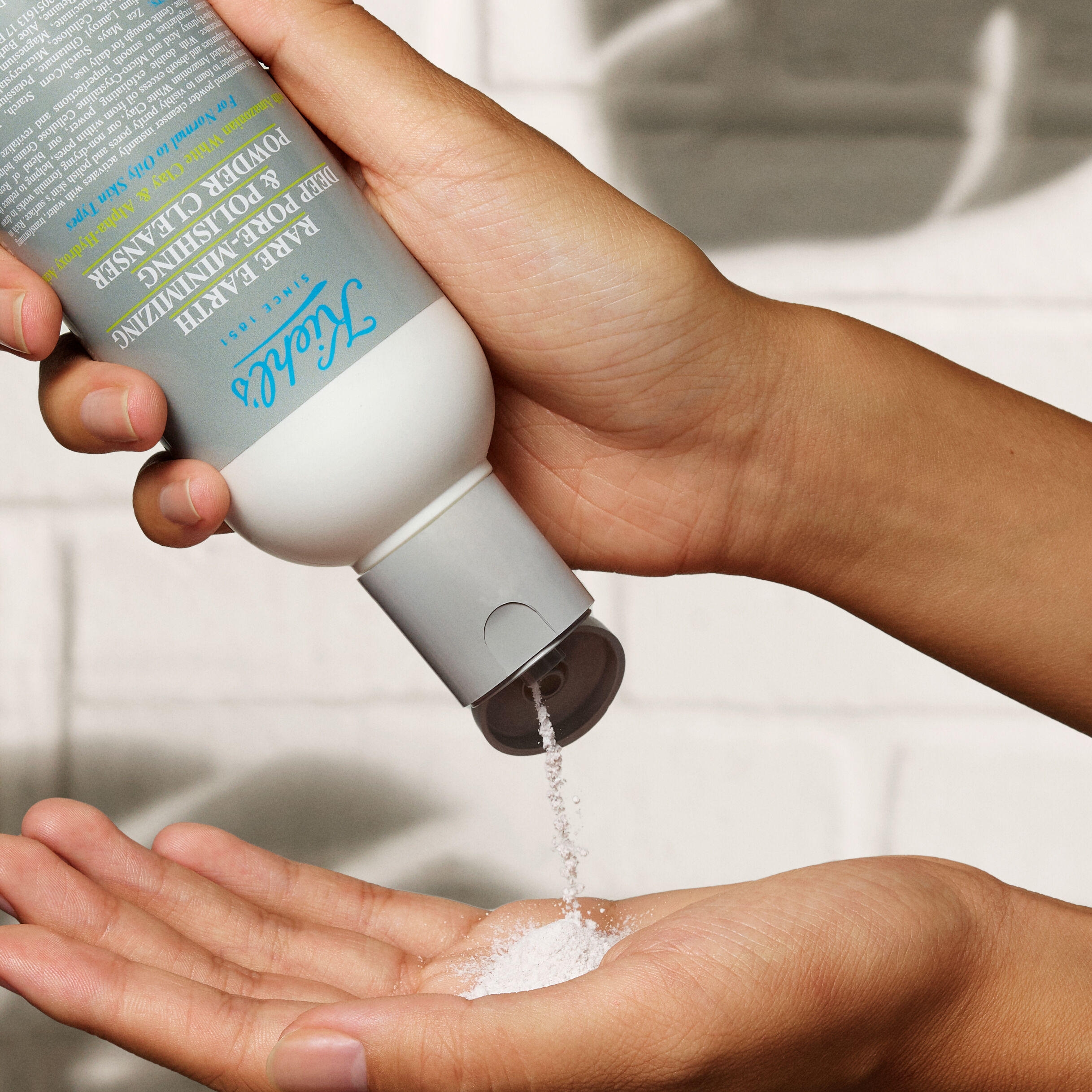 Rare Earth Deep Pore-Minimizing & Polishing Powder Cleanser Пудра за почистване на лице