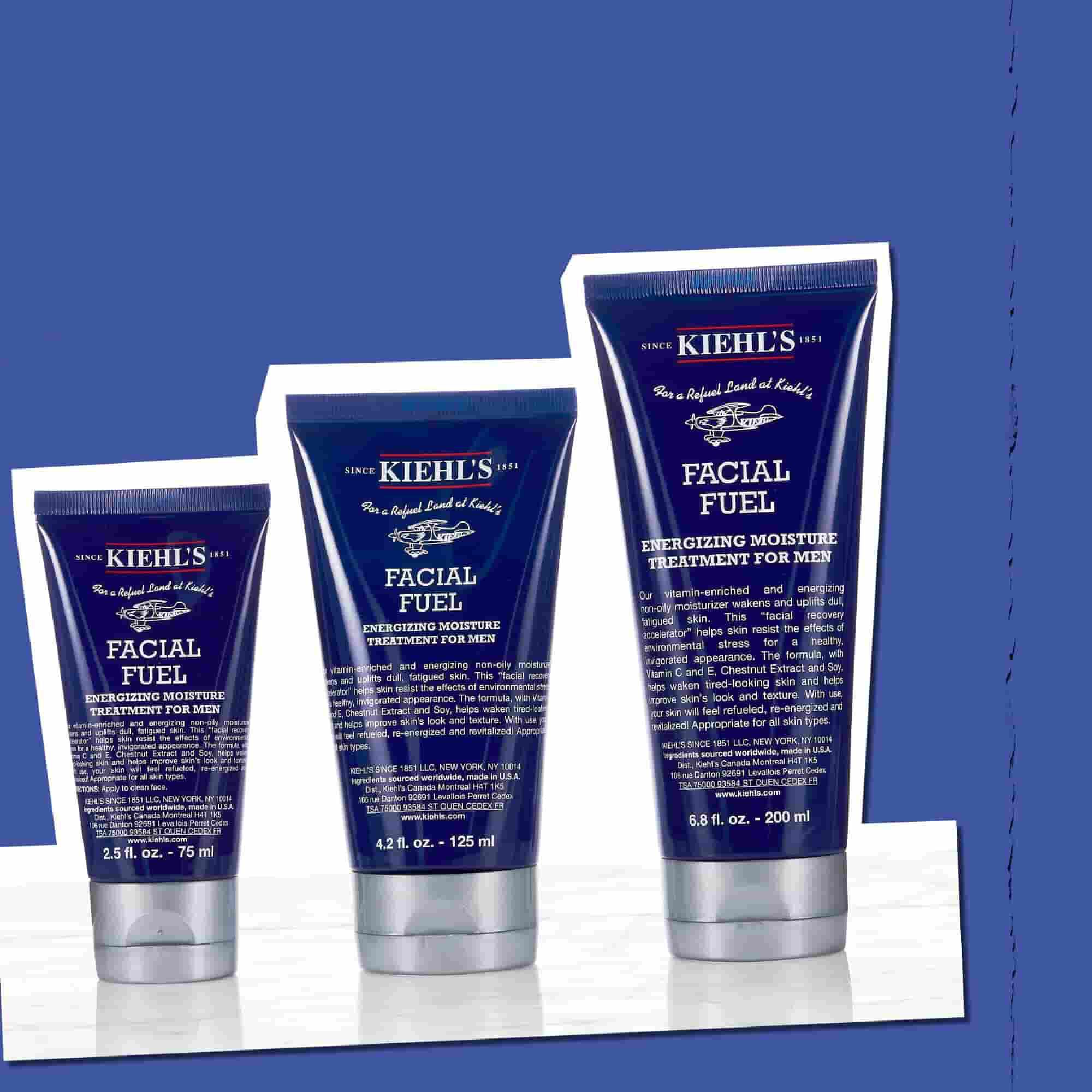 Три бутилки енергизиращ хидратиращ крем за мъже Facial Fuel, илюстриращи наличните размери
