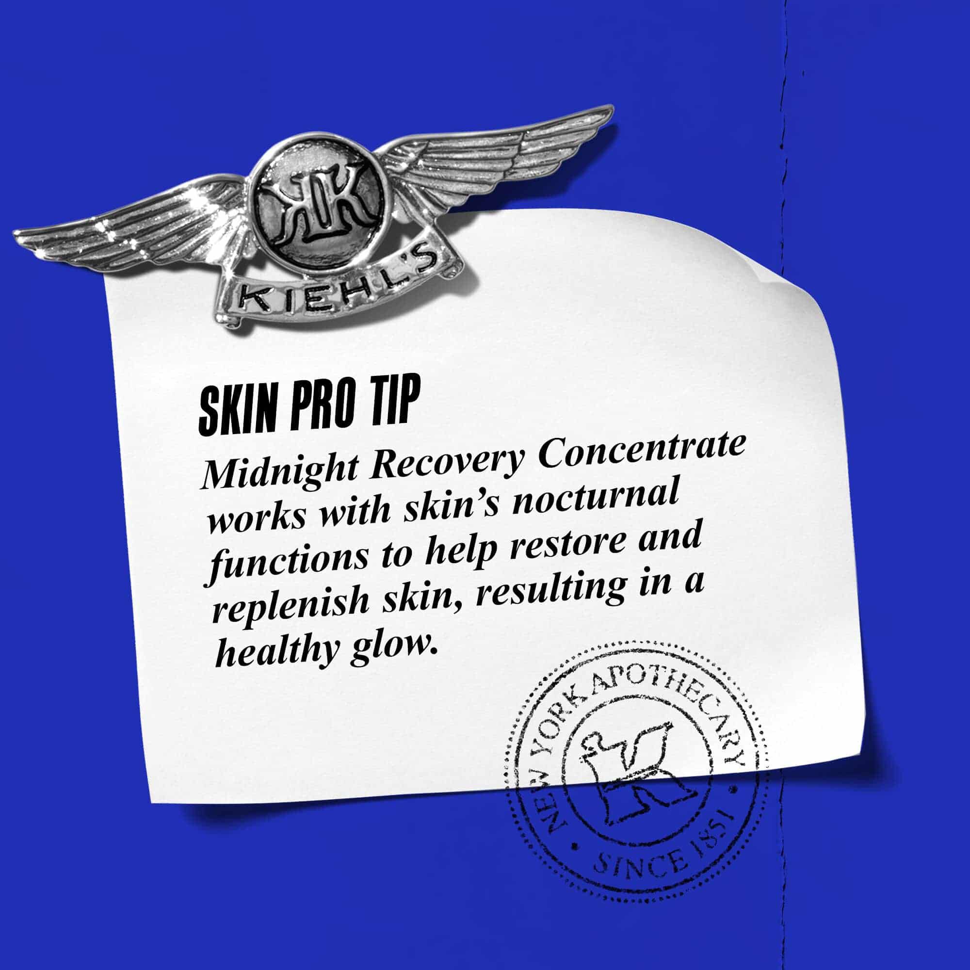 Графика с текст: „Професионален съвет: Midnight Recovery Concentrate работи с нощните функции на кожата, за да помогне за възстановяването и подхранването ѝ, което води до здравословен блясък.“
