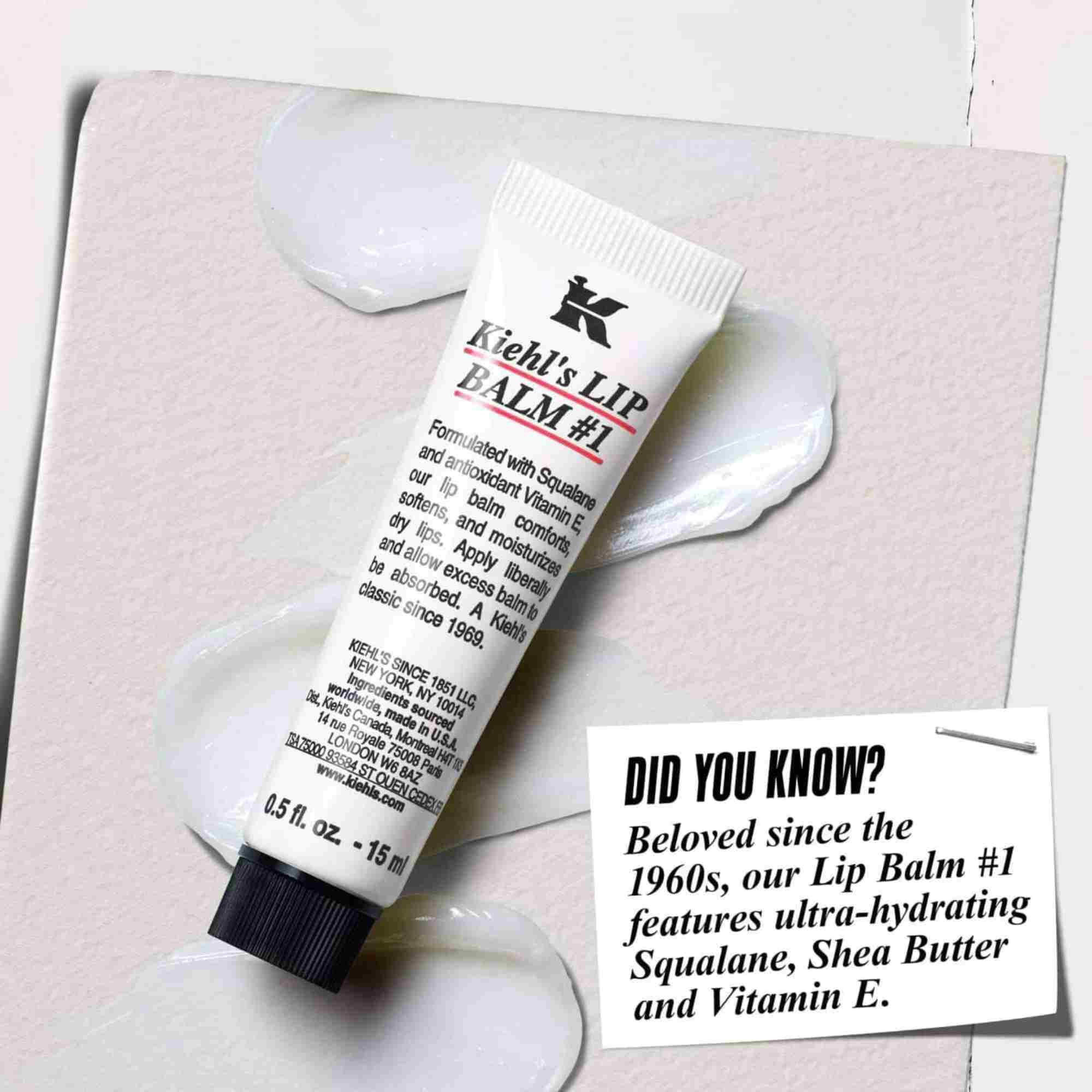 Тубичка Lip Balm #1 върху бяла повърхност с текст: „Знаете ли, че? Формулиран със сквалан, масло от ший и витамин Е за хидратирани, по-гладки устни.“